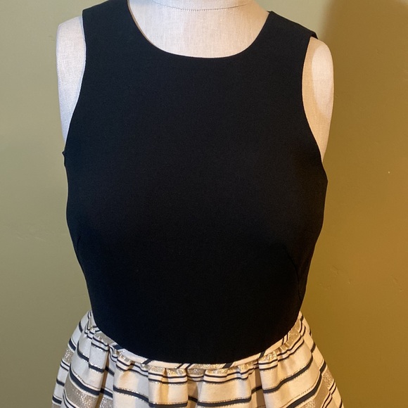 NWT! J. Crew Metallic Gold Stripe Fit Flare DRESS Sleeveless 00 NEW - Picture 4 of 12